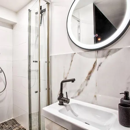 Apartment Deauville Luxury Blue Loft - Sauna And Inside Pool